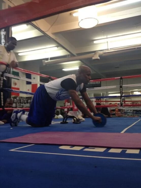 FLOYD MAYWEATHER TRAINING ROUTINE AND DIET PLAN – Fortis